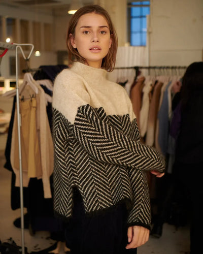 ADELIE | Fine Knit Turtleneck