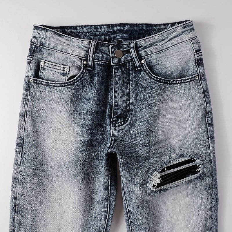 Jeans ajustados desgastados Blackout