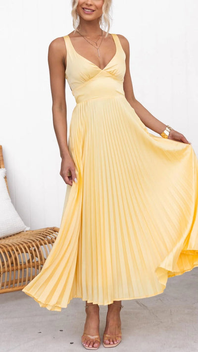 Alynne | Gele Plissé V-Hals Maxi Jurk