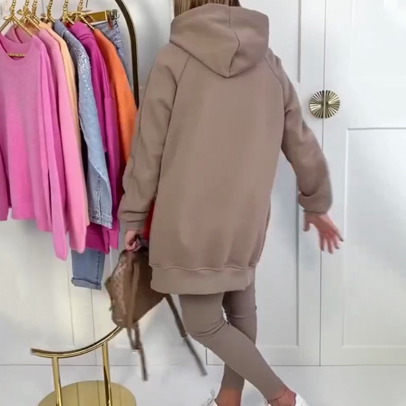 Sudadera y pantalones con estilo